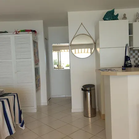 Vue Epoustouflante Sur & La 2 Pieces, Piscine Confort 4 Etoiles, Tres Calme, Terrasse Spacieuse Sans Vis A Vis, Parking Prive Standing Apartment *