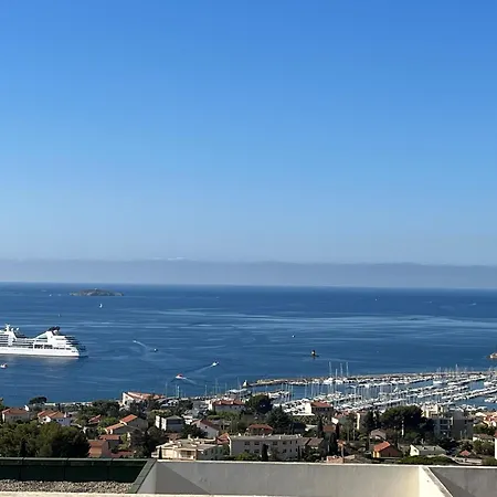 Apartment Vue Epoustouflante Sur & La 2 Pieces, Piscine Confort 4 Etoiles, Tres Calme, Terrasse Spacieuse Sans Vis A Vis, Parking Prive Standing Bandol