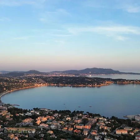 Vue Epoustouflante Sur & La 2 Pieces, Piscine Confort 4 Etoiles, Tres Calme, Terrasse Spacieuse Sans Vis A Vis, Parking Prive Standing Apartment *
