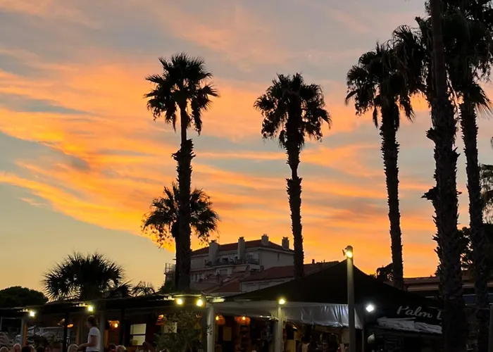 Vue Epoustouflante Sur & La 2 Pieces, Piscine Confort 4 Etoiles, Tres Calme, Terrasse Spacieuse Sans Vis A Vis, Parking Prive Standing