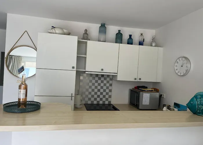 Vue Epoustouflante Sur & La 2 Pieces, Piscine Confort 4 Etoiles, Tres Calme, Terrasse Spacieuse Sans Vis A Vis, Parking Prive Standing Apartament